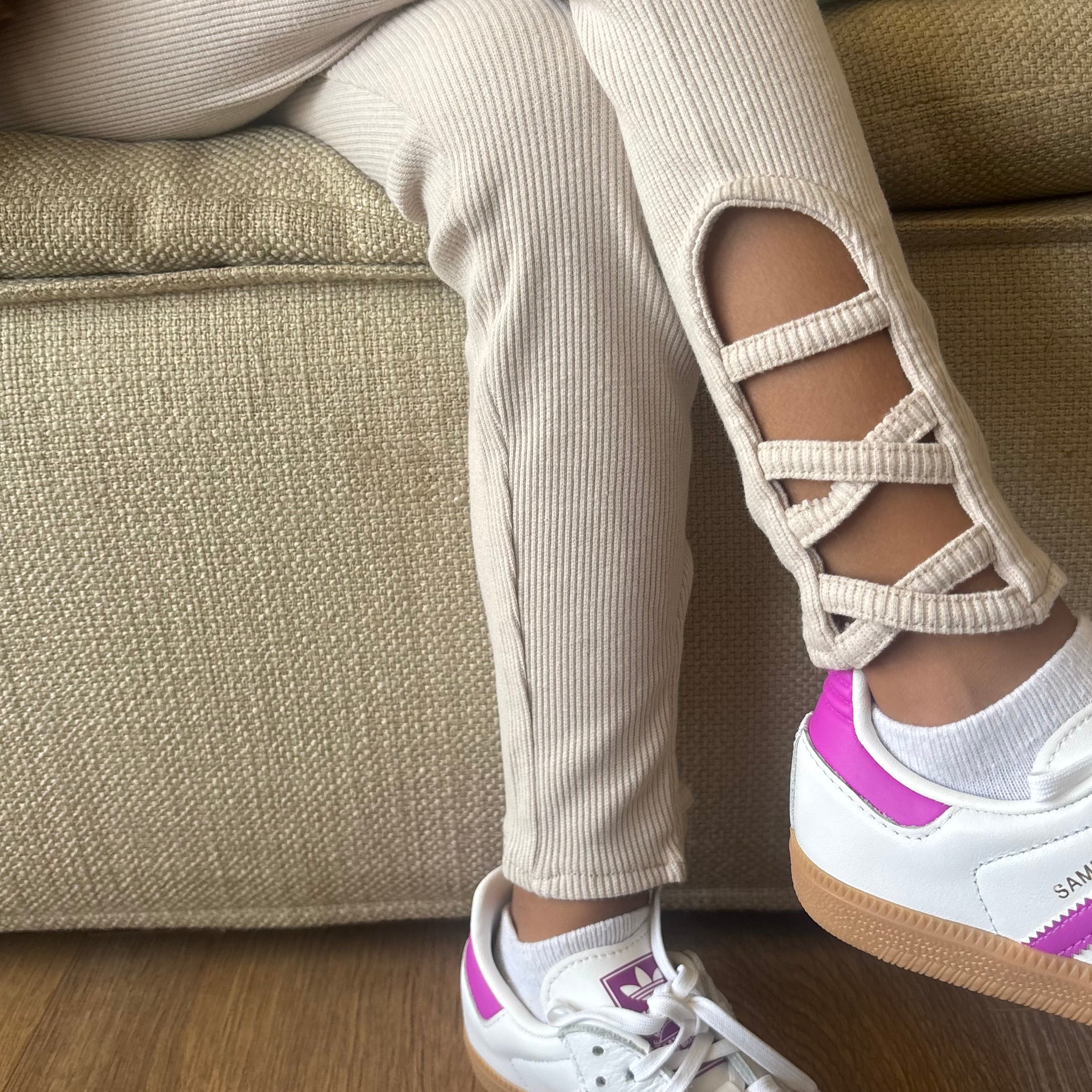 Criss Cross Ankle Ribbed Leggings